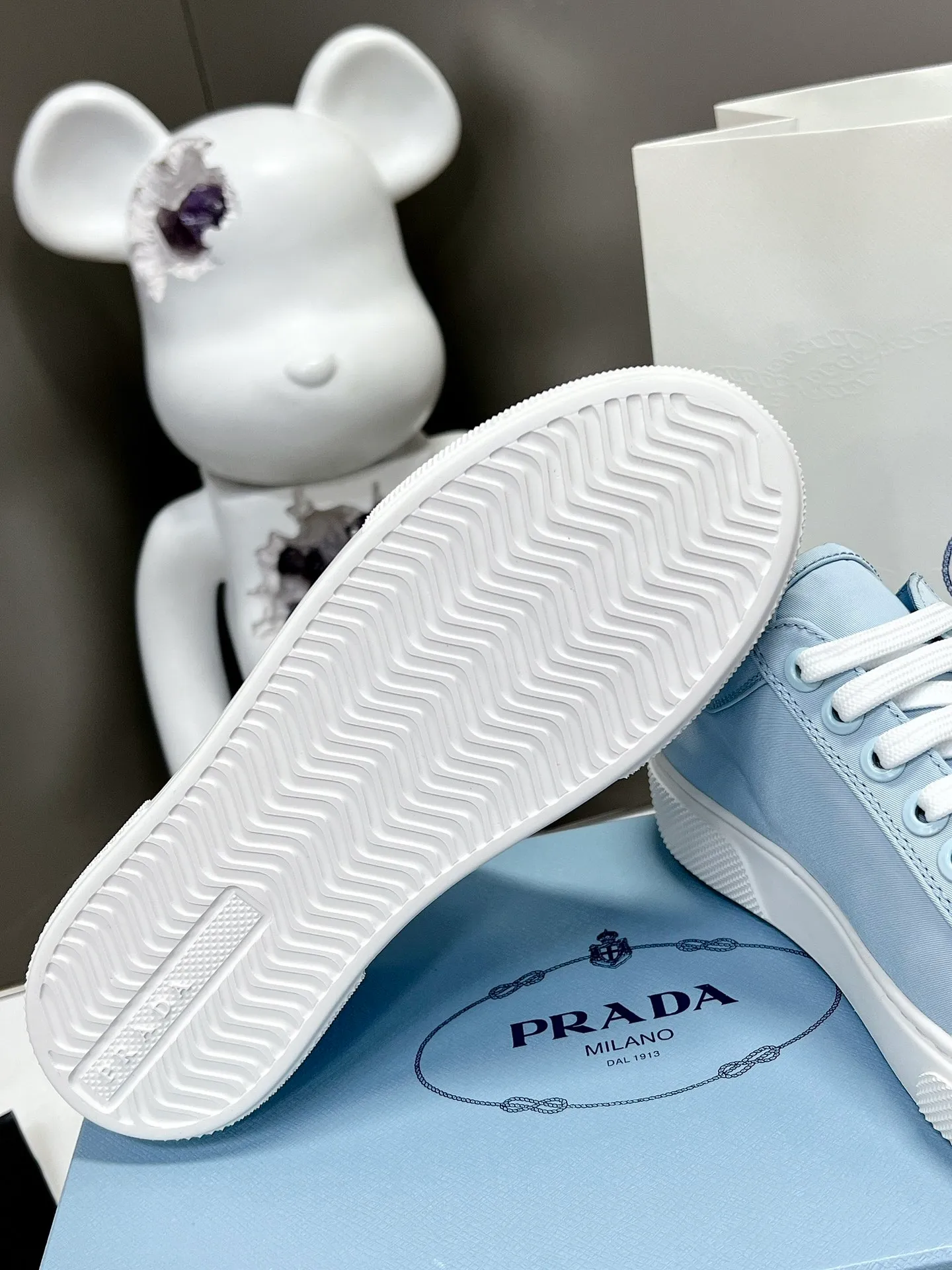 👟👟Ex-factory price 420👟👟 Purchasing level ⚡2023S launches Prada’s latest catwalk shoes, dad shoe series ͏ 💥PRADA's early spring catwalk model👠The fresh breeze has a bit of an expensive feel, and the upper is very perfect💃Elegant and elegant, crystal clear, no matter the quality of the accessories, they are all customized one-to-one, zero distance from the original version 1⃣Upper: imported waterproof twill + epoxy injection molding process 2⃣Inner: waterproof twill 3⃣Outsole: Original one-to-one molded rubber foam outsole 4⃣🔺Original packaging Heel height 4cm 5⃣Number of codes: 35-40, 41 non-returnable
